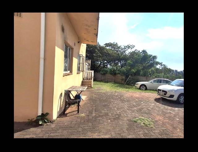 6 BEDROOM HOUSE FOR SALE IN MEREBANK EAST